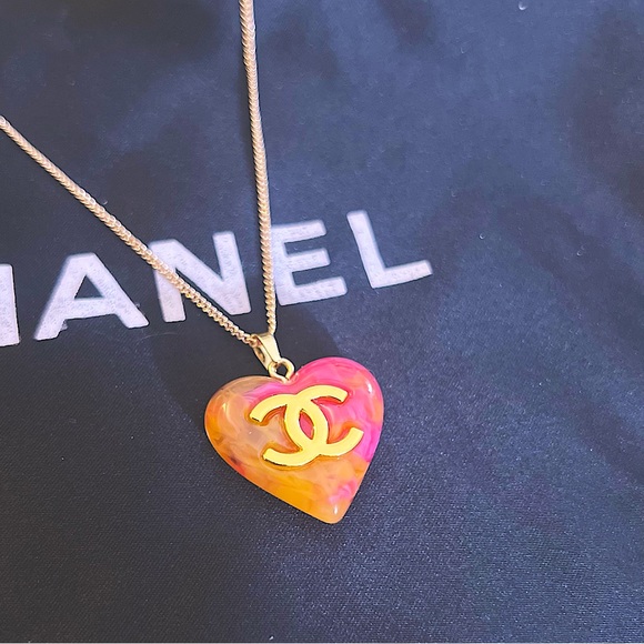 𝐇𝐀𝐍𝐃𝐌𝐀𝐃𝐄 𝐂𝐂 𝐇𝐄𝐀𝐑𝐓 𝐒𝐇𝐀𝐏𝐄𝐃 𝐍𝐄𝐂𝐊𝐋𝐀𝐂𝐄 - Picture 3 of 5